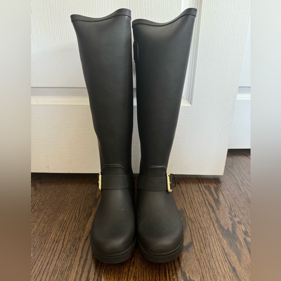 Dreench Steve Madden Rain Boots - Picture 2 of 3